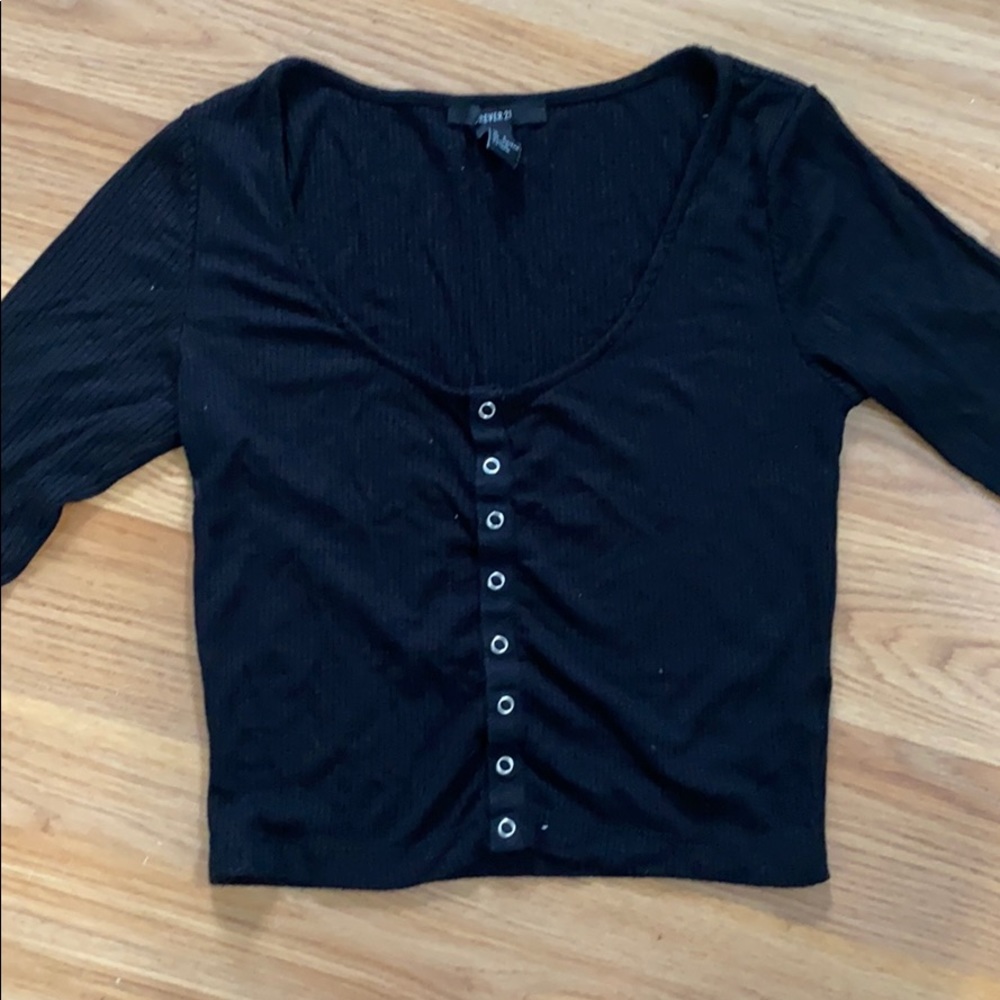 Black quarter sleeve crop top
